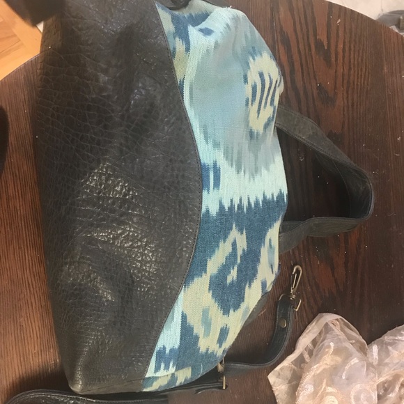 Bryan Nicole, Aztec handbag. - Picture 3 of 4